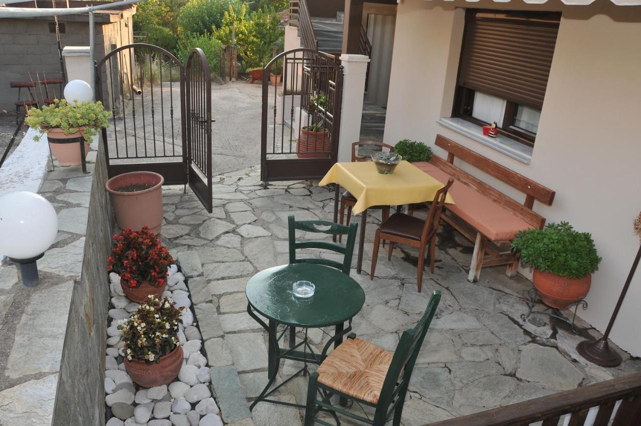 Guesthouse Bloutsos Rooms Kastrákion Dış mekan fotoğraf