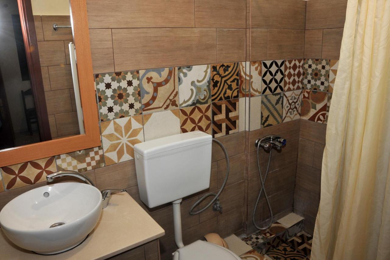 Guesthouse Bloutsos Rooms Kastrákion Dış mekan fotoğraf