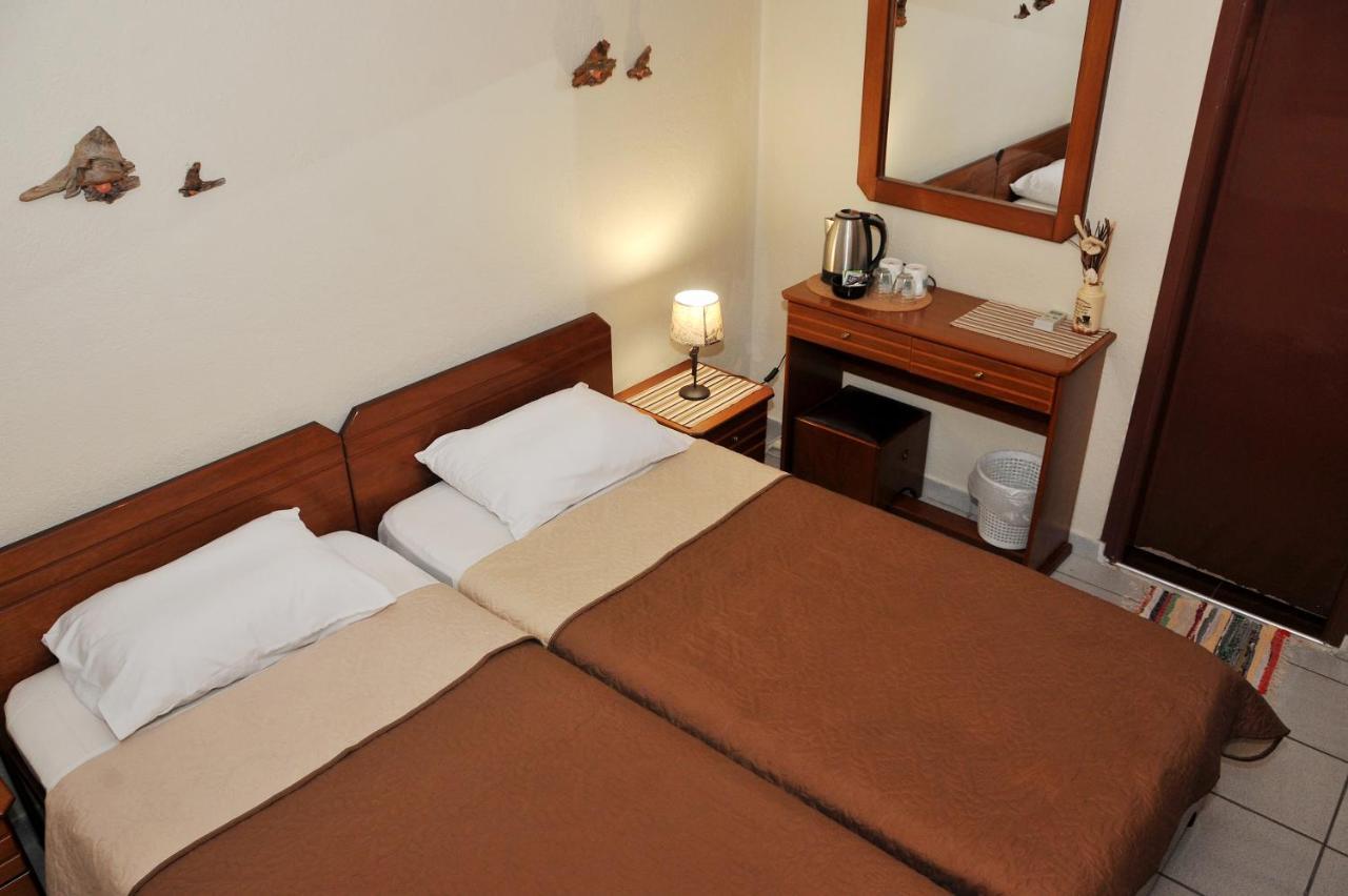 Guesthouse Bloutsos Rooms Kastrákion Dış mekan fotoğraf