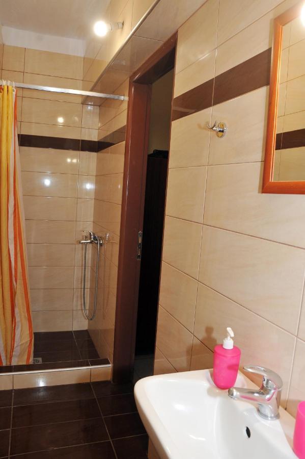 Guesthouse Bloutsos Rooms Kastrákion Dış mekan fotoğraf